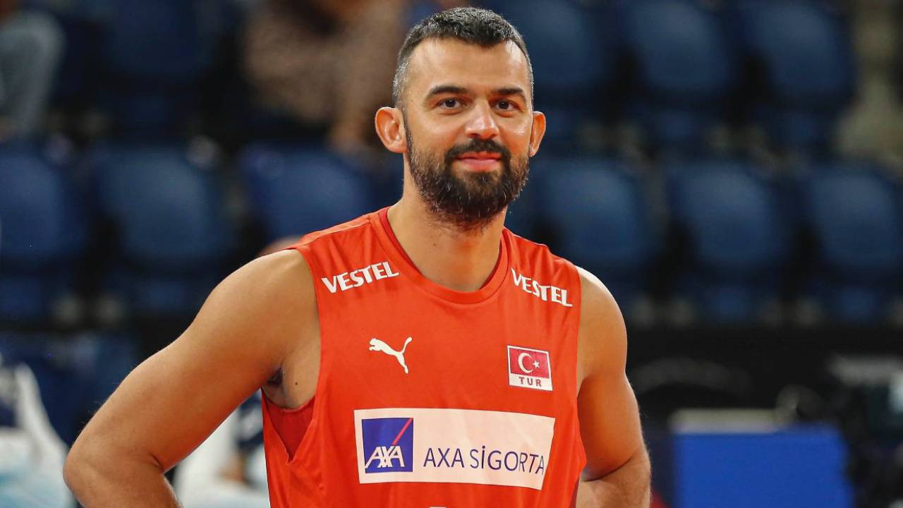 Arslan Ekşi, milli takıma veda etti