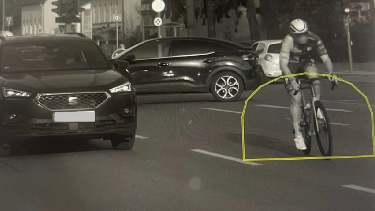 Bisikletle hız sınırını aştı: Ceza yedi