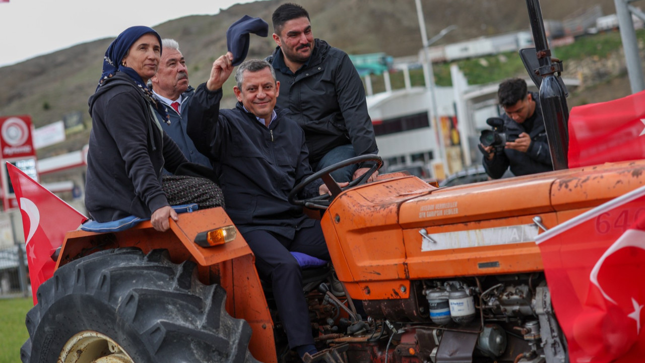 Özgür Özel'den fotoğraf güncellemesi