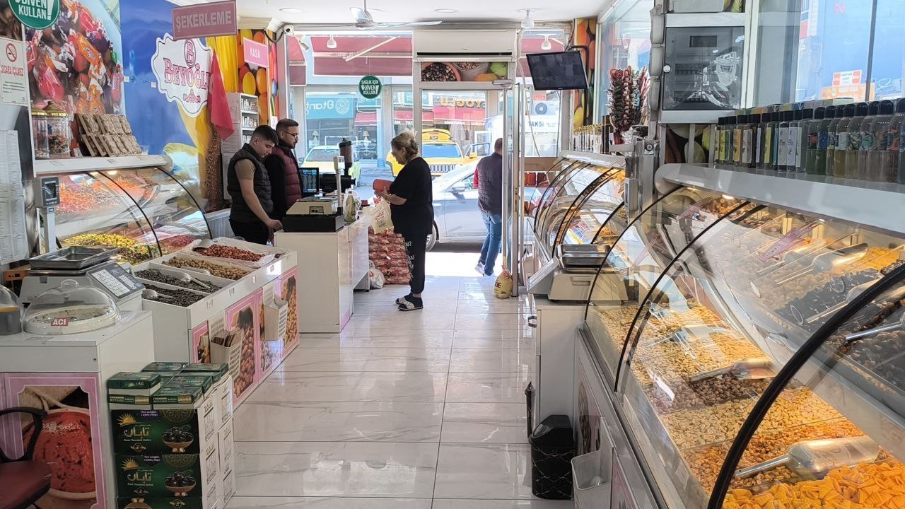 Zirai donun esnafa faturası: '450 TL'ye satıyorduk, şimdi 800 TL'ye alamıyoruz'