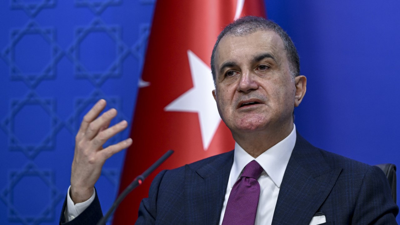 AKP’den Bülent Arınç açıklaması: Bizi temsil etmiyor