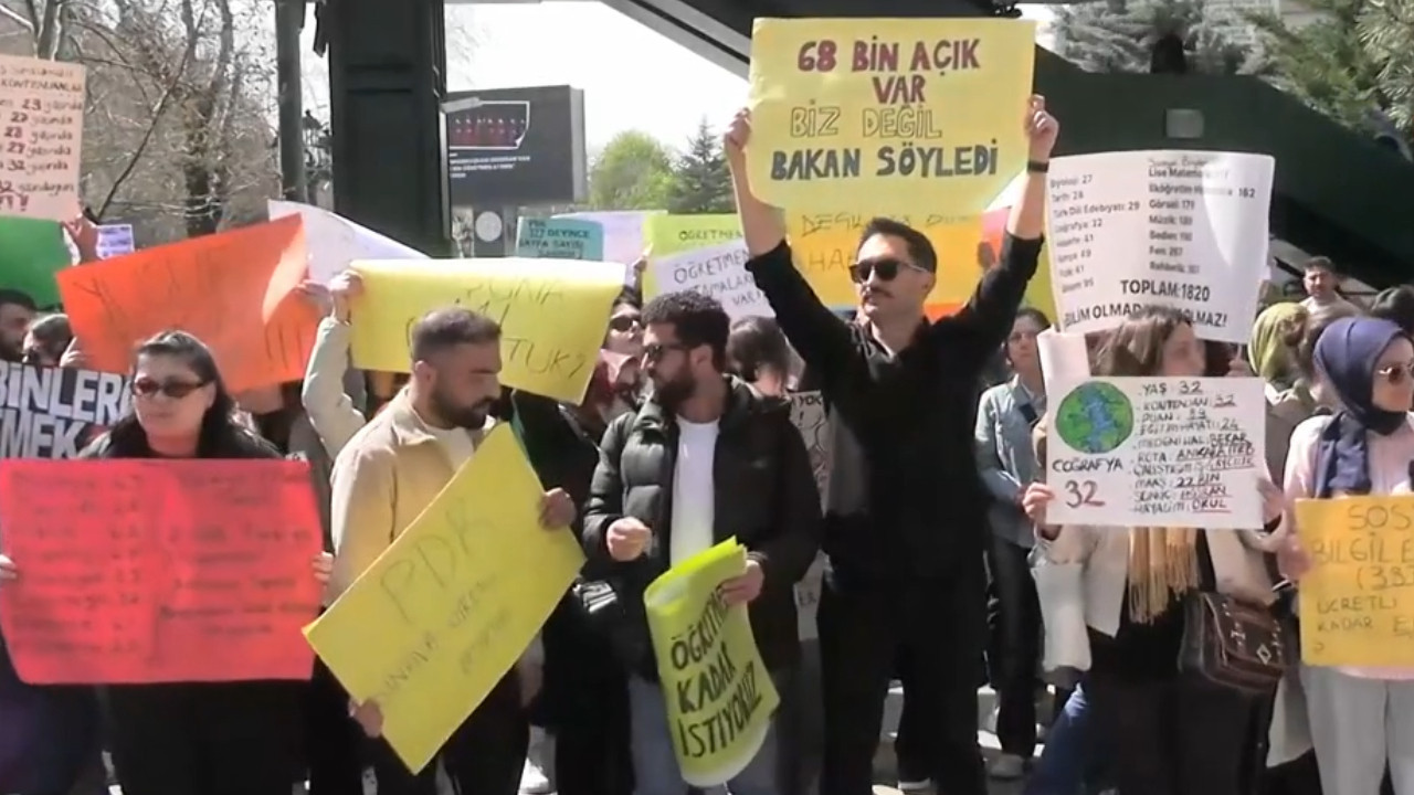 Atanmayan öğretmenlerden MEB önünde eylem