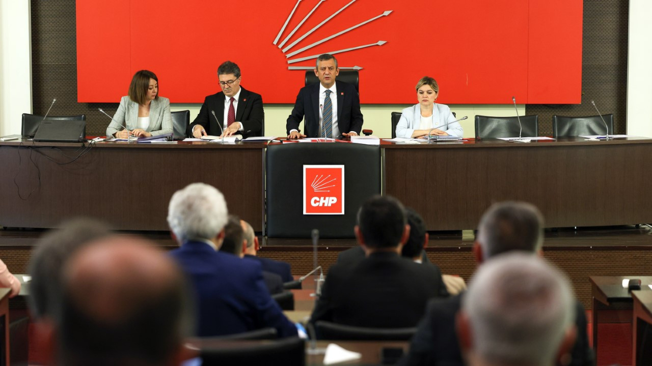 CHP'de yeni hedef: AKP'nin kaleleri içten fethedilecek