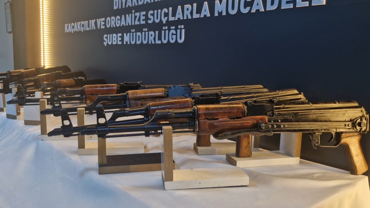 Irak'tan gelen araçtan tüfekler çıktı