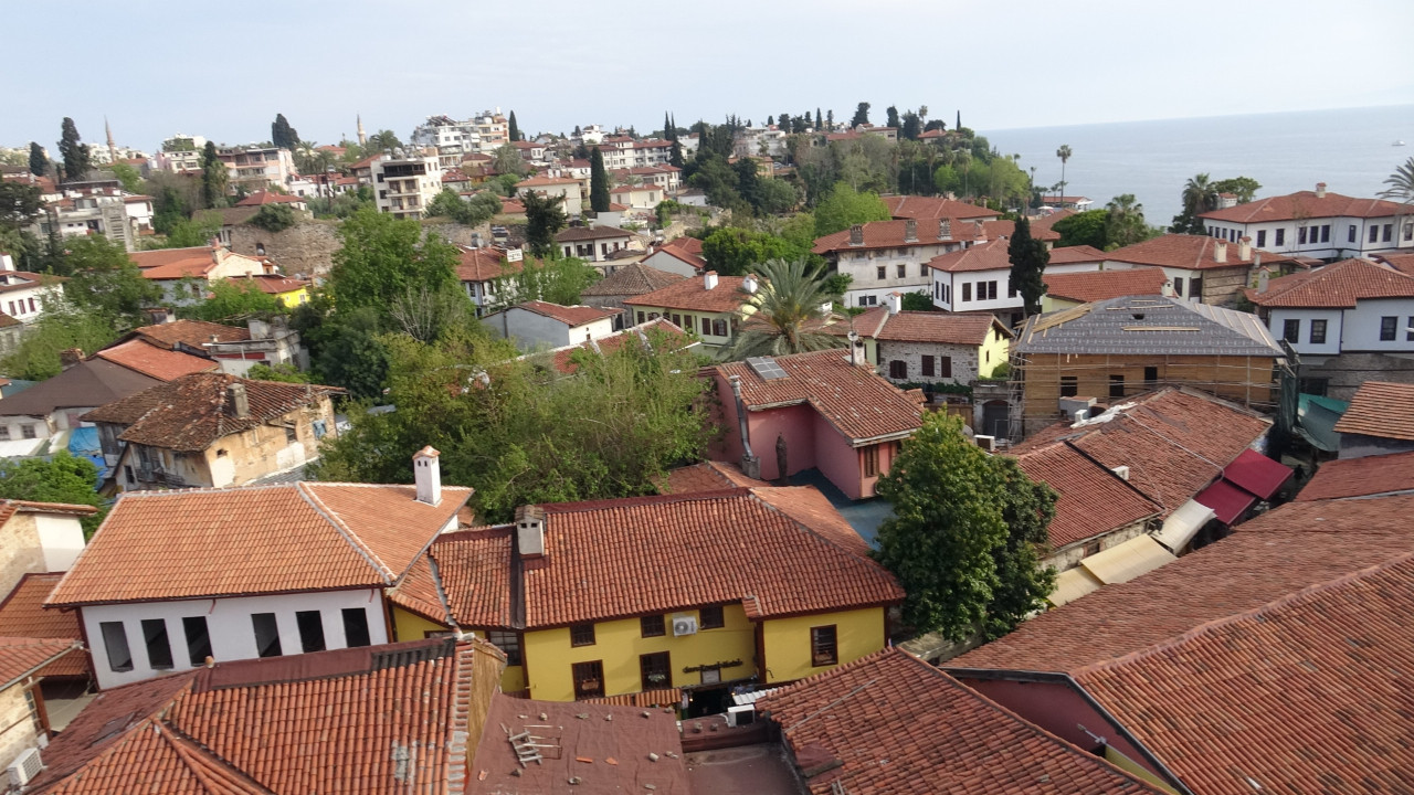 Antalya'da kapı krizi: İşletmeler ilk kez duydu