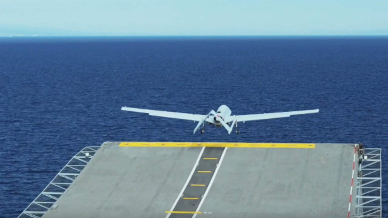 Bayraktar TB3 SİHA'dan TCG Anadolu gemisine 4 sorti