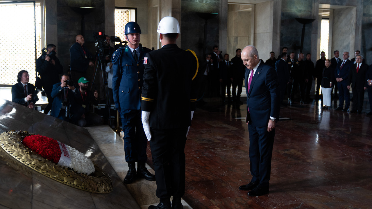Devlet erkanı Anıtkabir'de: Kurtulmuş'tan tarih gafı