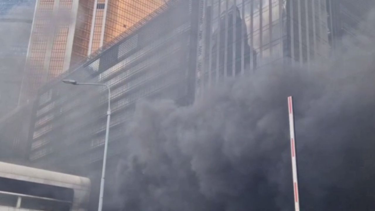 Moskova'da art arda yangınlar