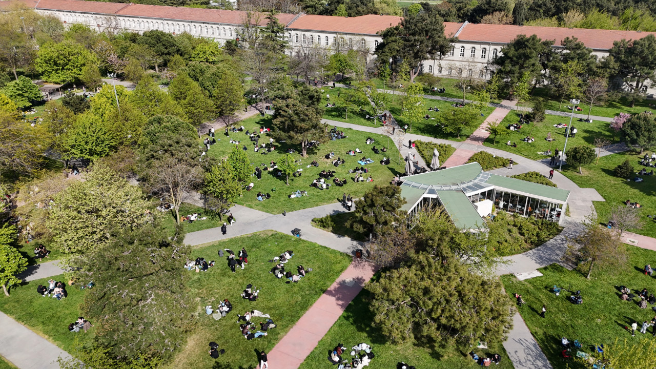 'Deprem toplanma alanı' tepkisi: Büyüklüğünü İstanbul'un ilçesiyle açıkladı