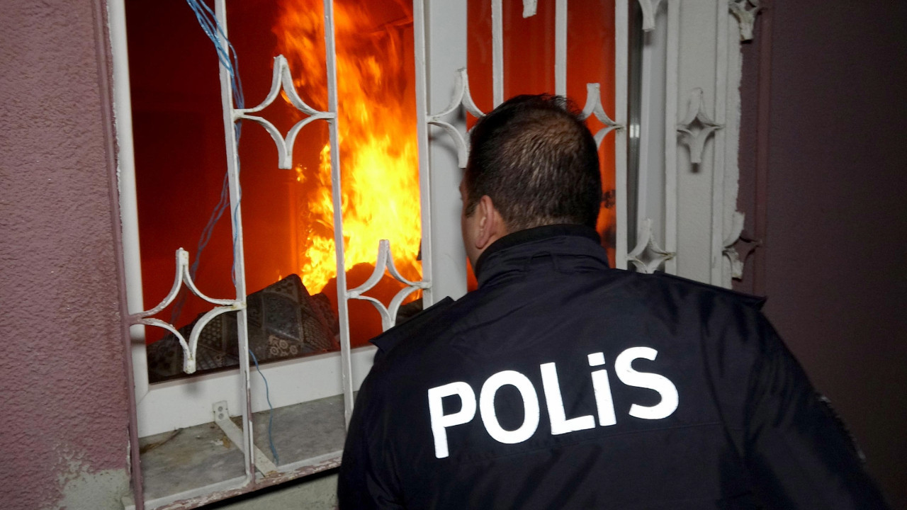 Eşi terk edince evi yakıp mesaj attı