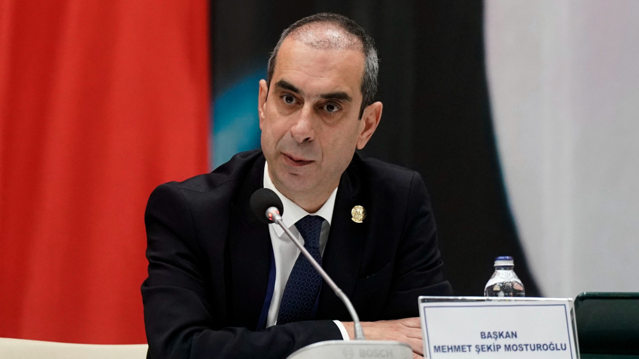 Şekip Mosturoğlu'ndan yönetime eleştiri: Fenerbahçeliler kaybetmeyi kabullenmez