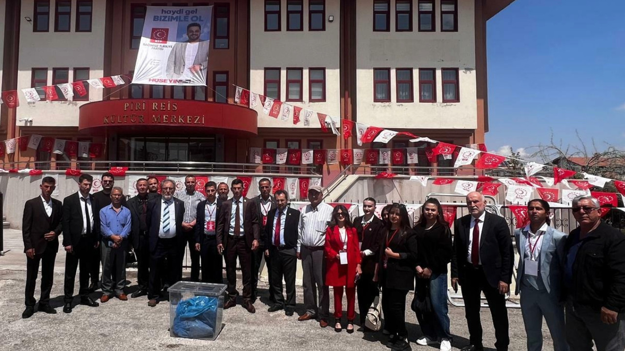 BTP Kongresi'nde 'Yukarıdan talimat var' krizi: Salon açılmadı, sandıklar kapıda kaldı