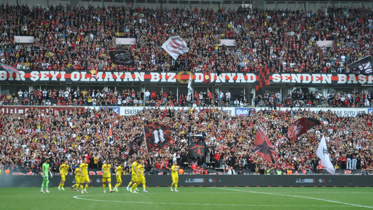 Eskişehirspor kendi taraftar rekorunu kırdı