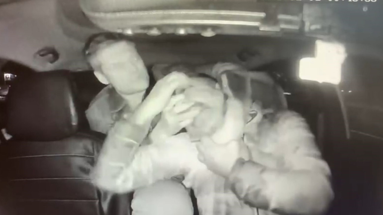 İngiliz boksörün komaya sokan saldırısı kamerada