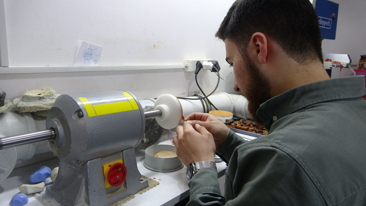 Koleksiyoncuların gözdesi oldu: Tanesi 10 ile 15 bin lira arasında satıyor