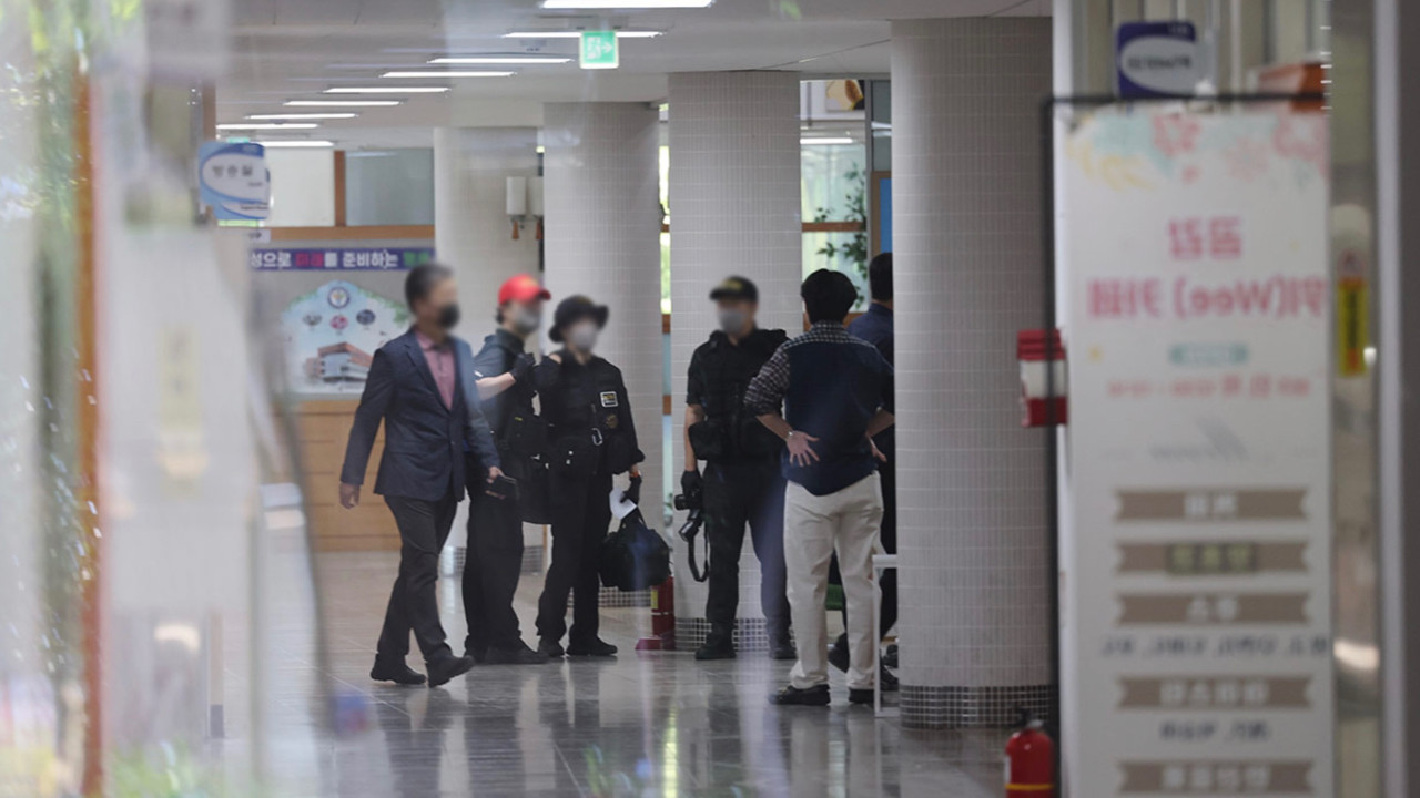 Lise öğrencisi okulda bıçakla dehşet saçtı