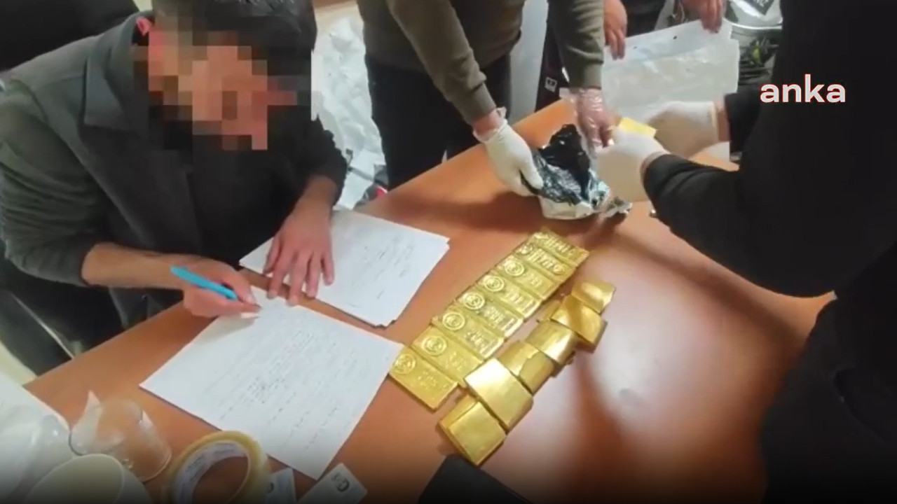 Havalimanında yakalandı: 66 kilo altın, 9 milyon TL, 107 bin dolar ve 133 bin Euro