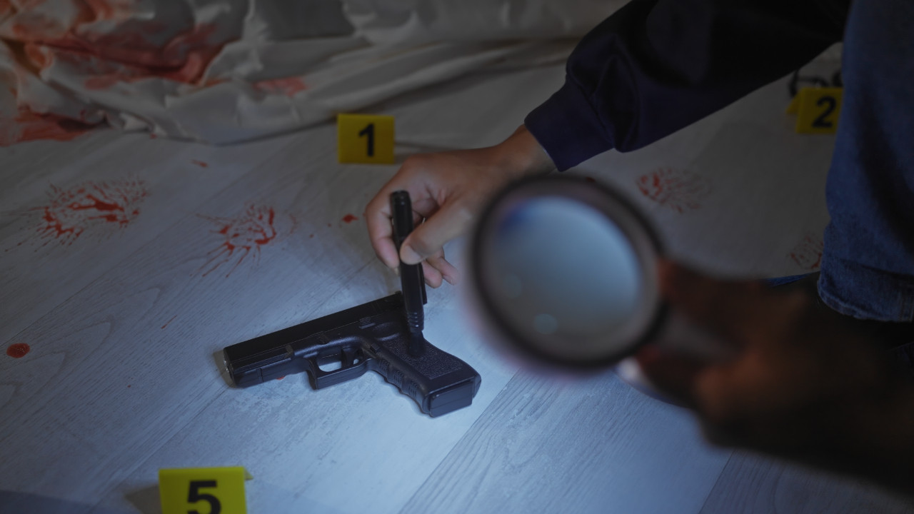 Kardeşlerin silahla oyunu ölümle bitti