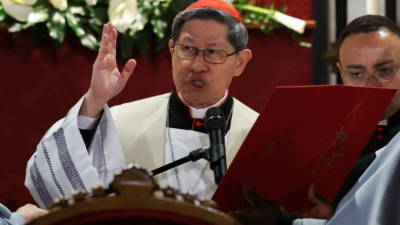 Papa adayı kardinalden 'Imagine resitali'