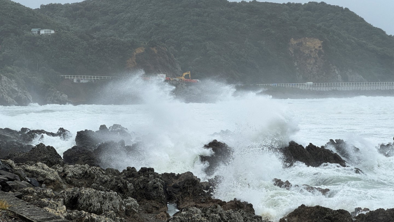 Şiddetli rüzgar nedeniyle OHAL ilan edildi