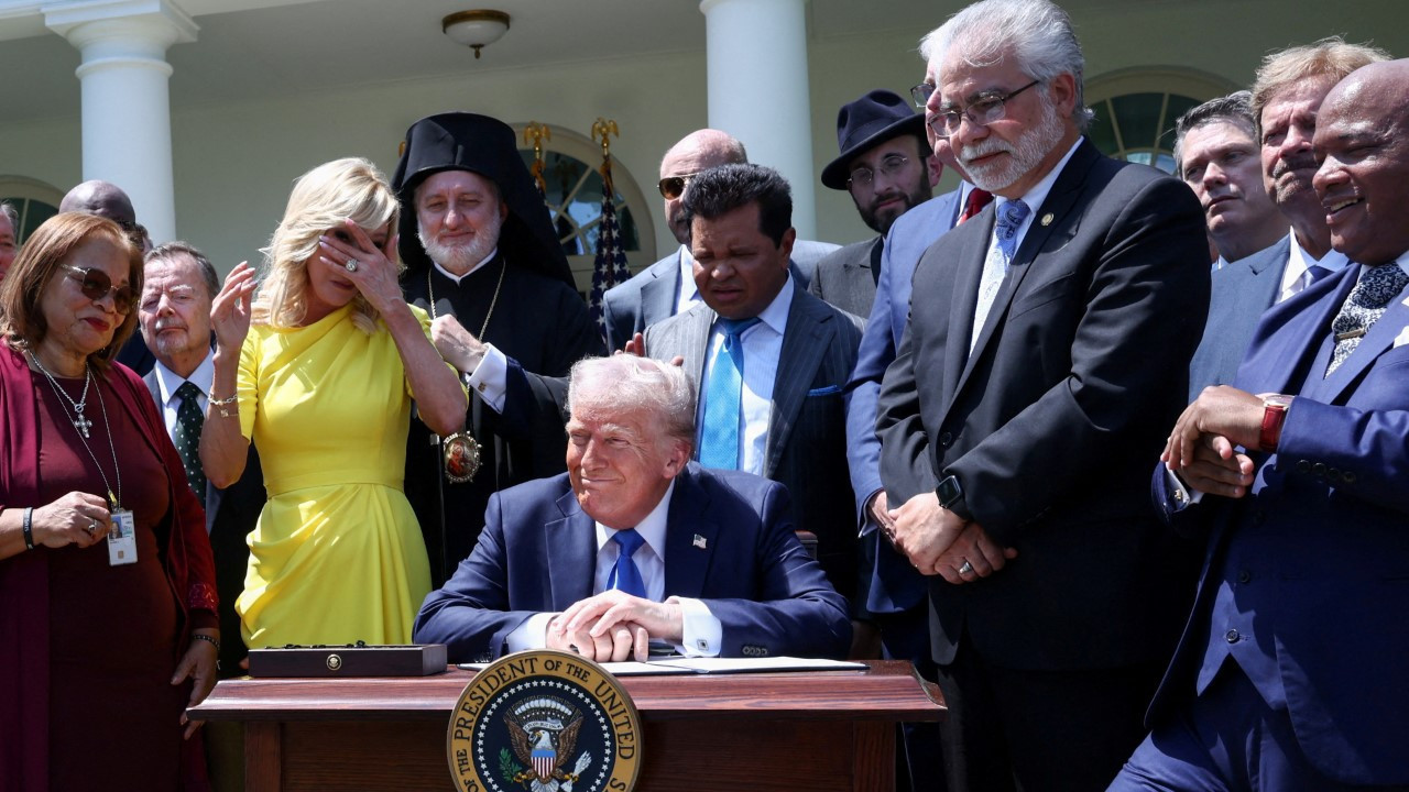 Trump: Ülkemize dini geri getiriyoruz