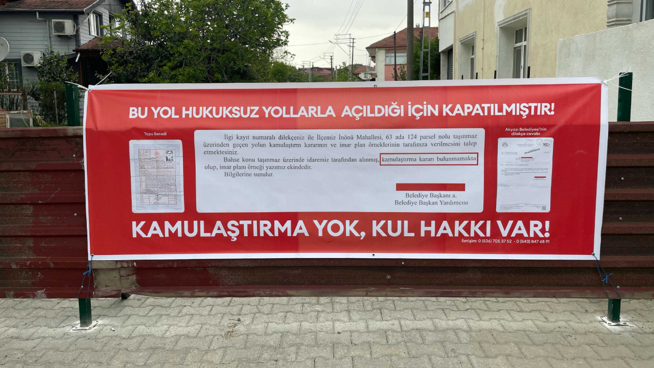 Sakarya'da arsa sahipleri yolu kapattı