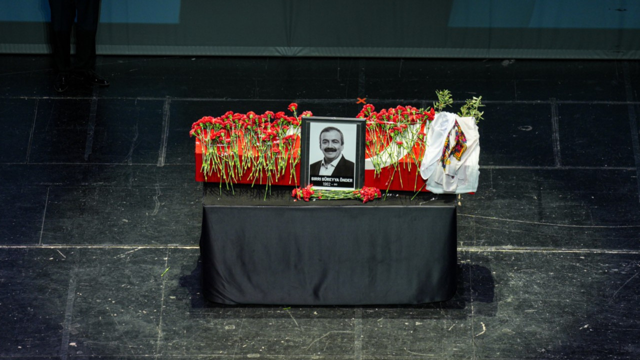 Sırrı Süreyya Önder'in vefatıyla vekil sayısı 592'ye düştü