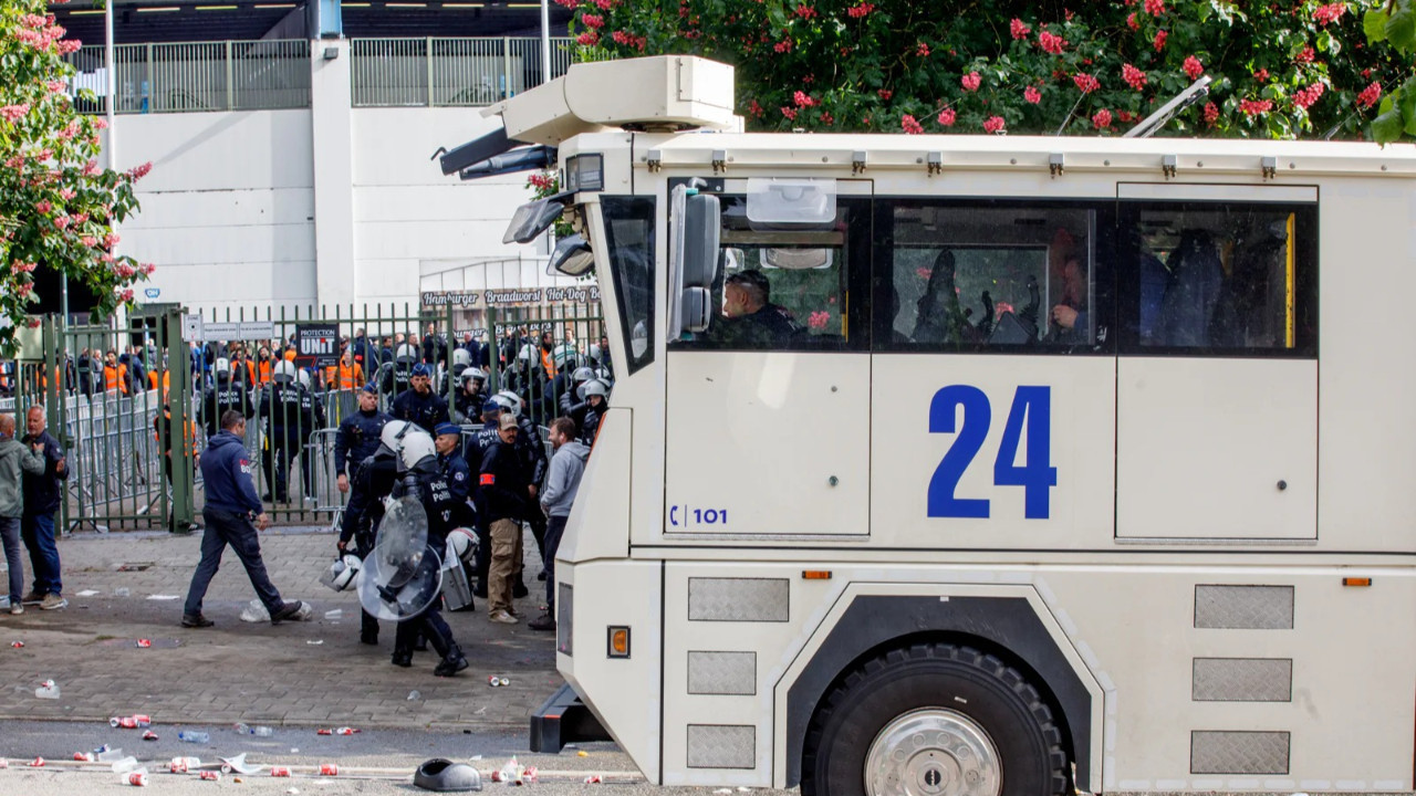 Belçika'da faşist taraftarlar ülkeyi karıştırdı: 61 gözaltı, 2 tutuklama!