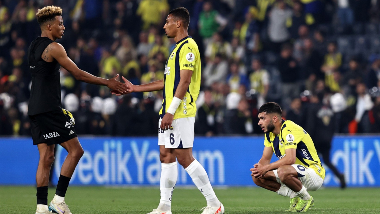 Fenerbahçe taraftarını çıldırtan görüntü: Derbiden böyle ayrıldı