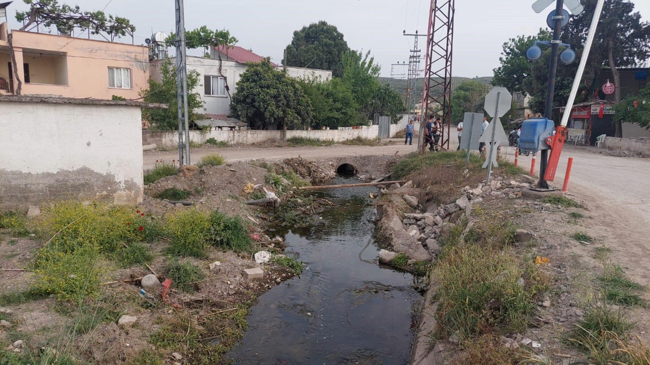 İki can gittikten sonra duvar örüldü