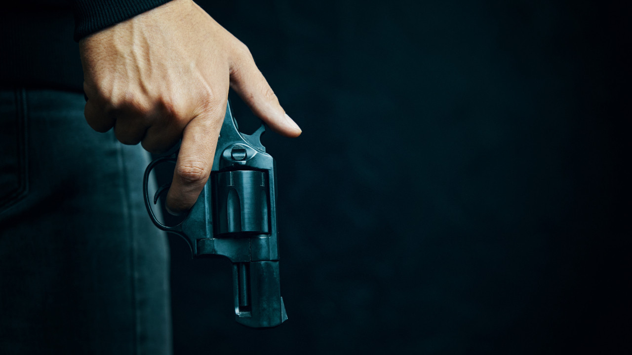 Sokaklar sanki Teksas: Düğünden çıkan gence kurşun yağdırdılar