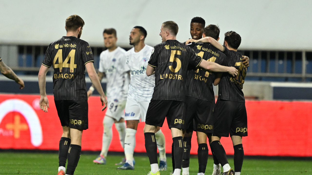 Trabzon Paşa'da geceyle gündüz gibiydi: 1 puanı kurtardı, 3 puan VAR'dan döndü