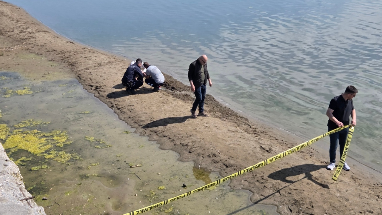 İznik Gölü'nden bir bir top mermisi çıkıyor