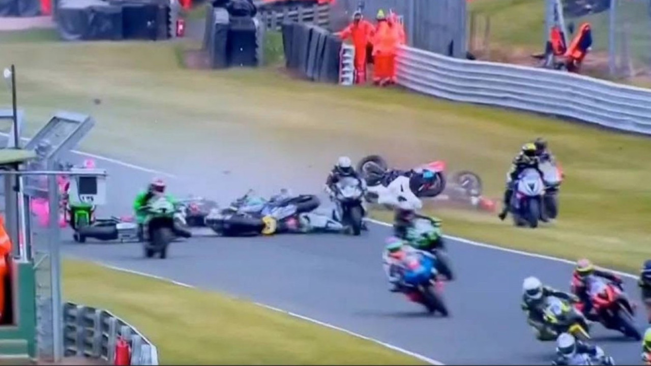 Katliam gibi kaza: 2 sporcu hayatını kaybetti