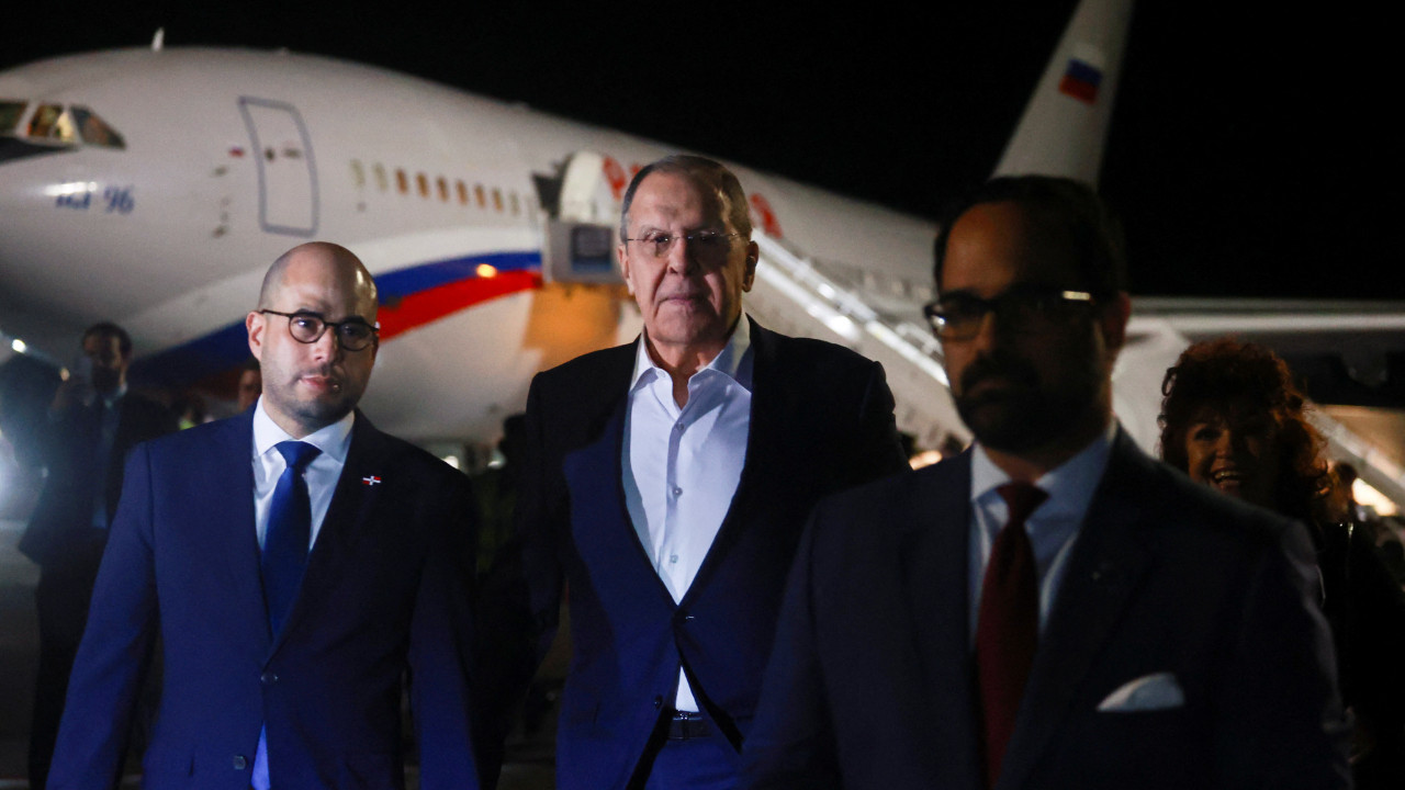 Lavrov: Avrupa'nın neredeyse tümü bizimle savaşıyor
