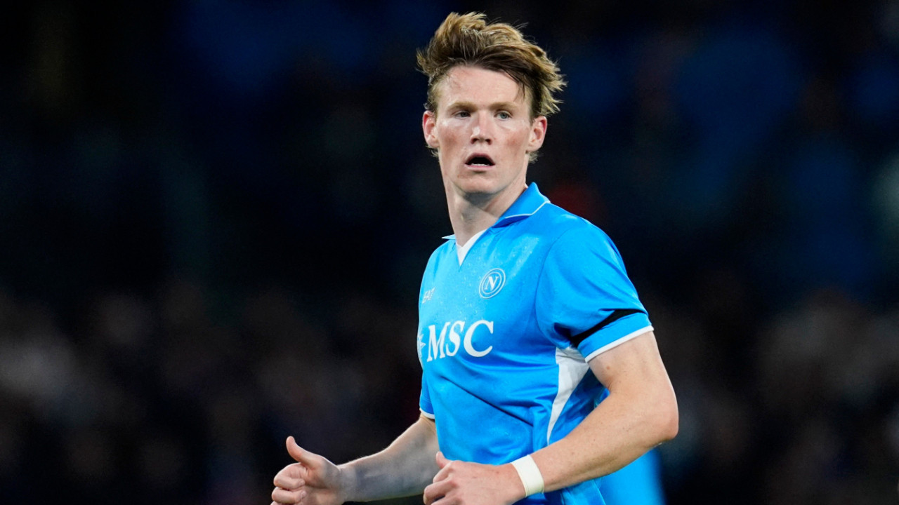 McTominay'ı sevgilisi ve üvey babası yaktı: Servetinden oldu