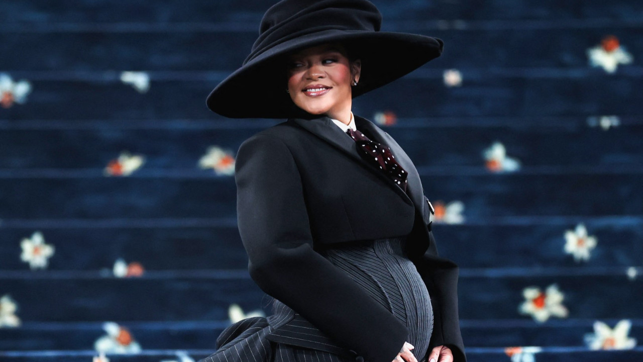 Rihanna üçüncü kez anne oluyor