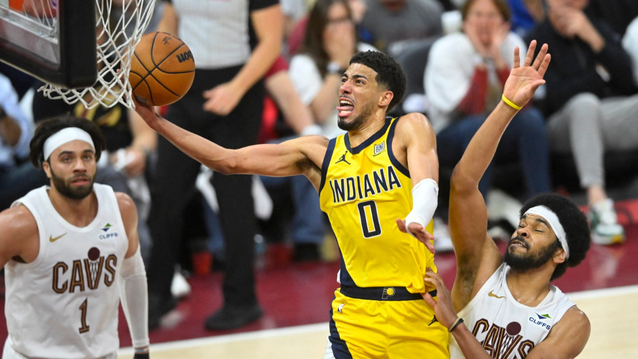 Pacers, Cavaliers'ı son saniye üçlüğüyle devirdi