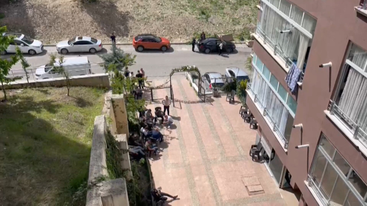 Kanser hastası adam eşini öldürüp intihar etti