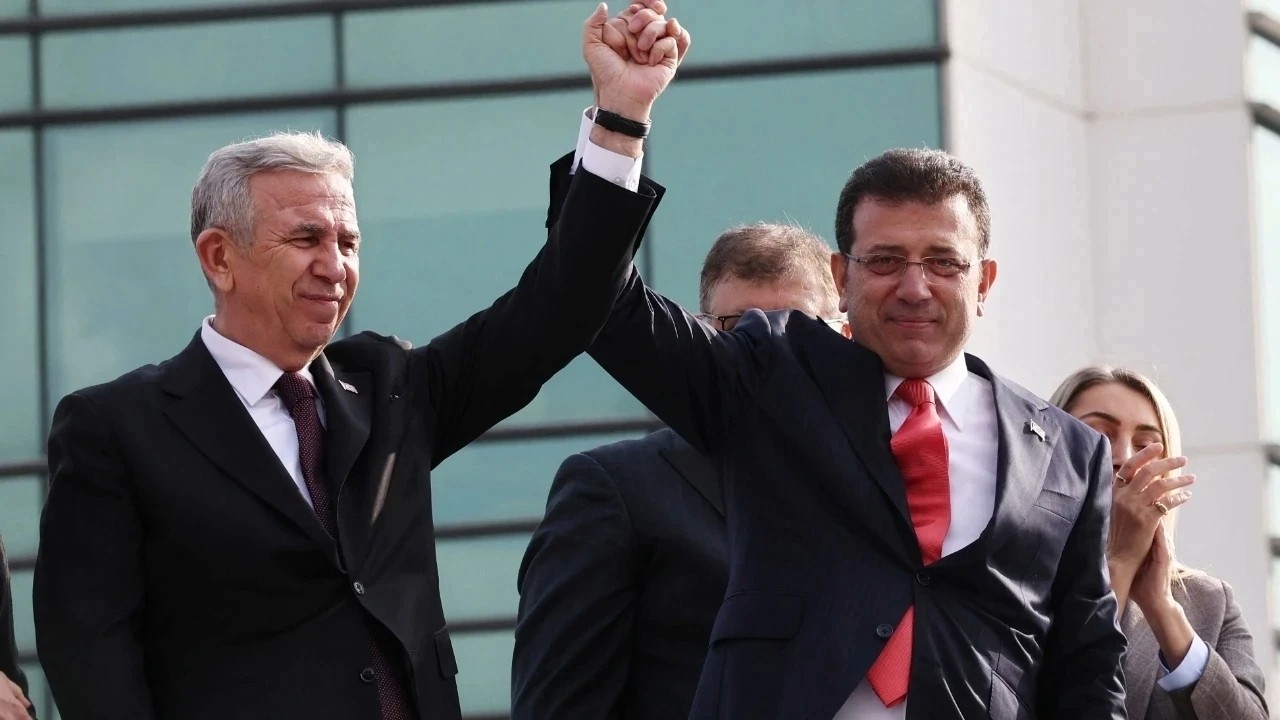 CHP ayağa kalktı, Mansur Yavaş profil fotoğrafını değiştirip hesabı devretti