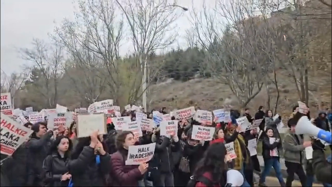 Boykota destek veren akademisyen öğrencisinin şikayetiyle üniversiteden atıldı