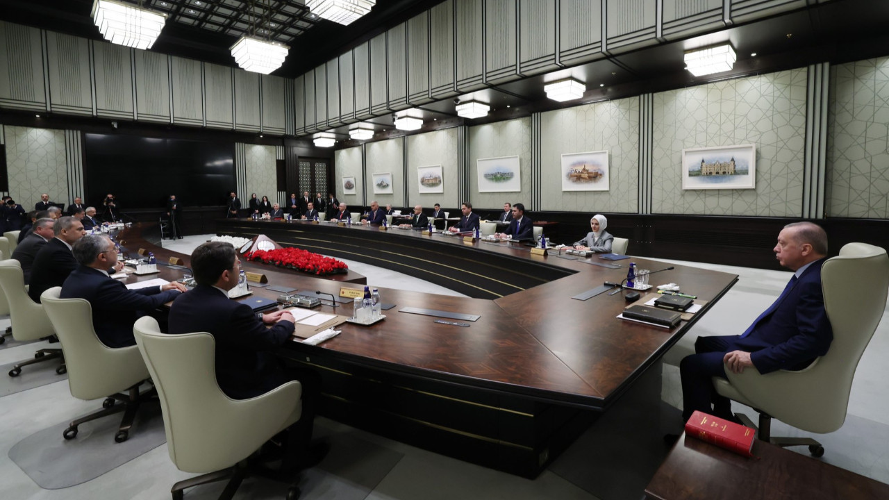 PKK'nın feshi: Adalet Bakanı 'Dönüm noktasındayız' dedi, İçişleri Bakanı sessiz kaldı