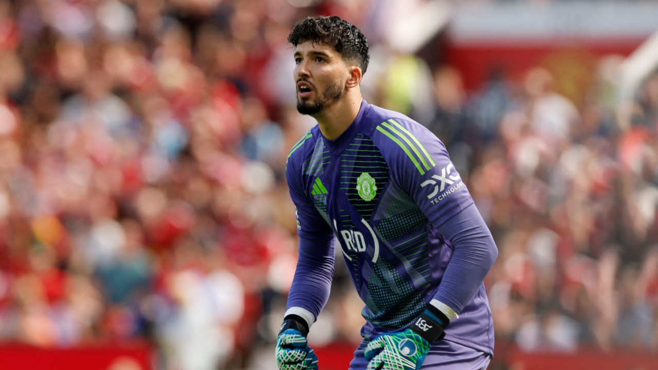 Altay Bayındır'la dalga geçtiler: West Ham United paylaştı