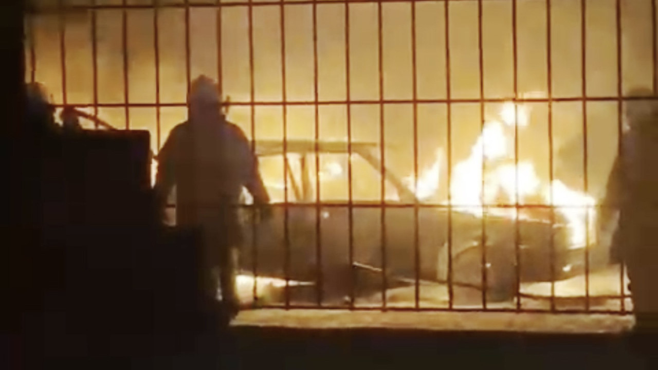 Kavga ettiği eşinin ağabeyinin arabasını yaktı