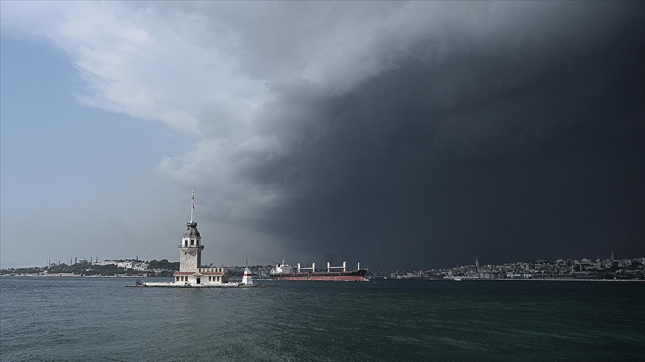 AKOM’dan İstanbul’a uyarı: Kuvvetli yağış ve fırtına geliyor