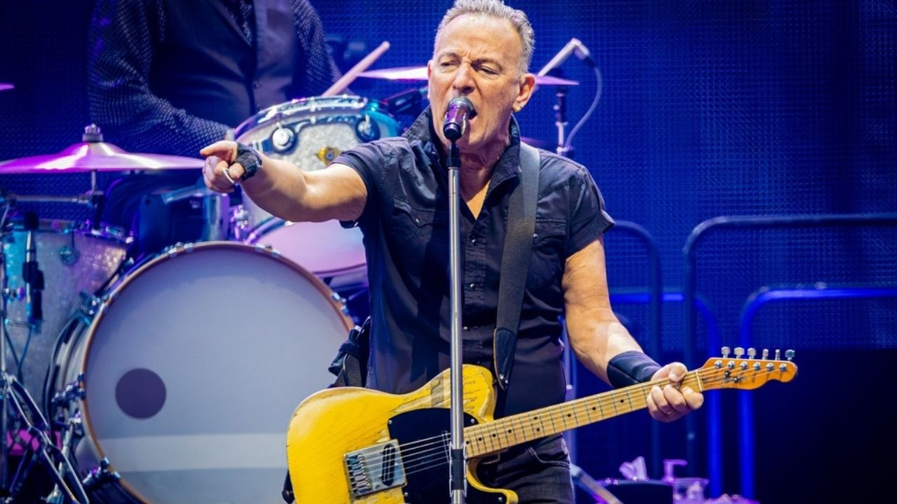 Rock efsanesi, Trump'ı topa tuttu: Kongre cesur olsa tarihe gömülmüştü