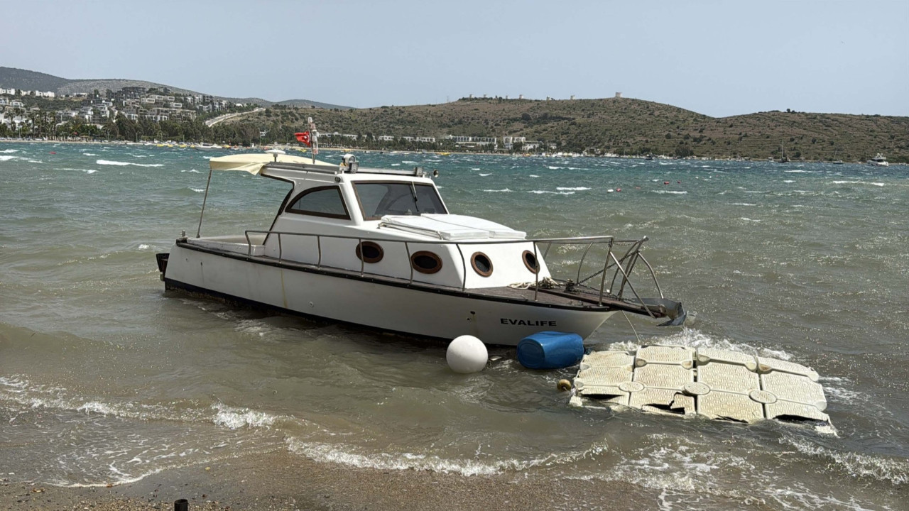 Meteoroloji üst üste uyarmıştı: Tekneler karaya oturdu
