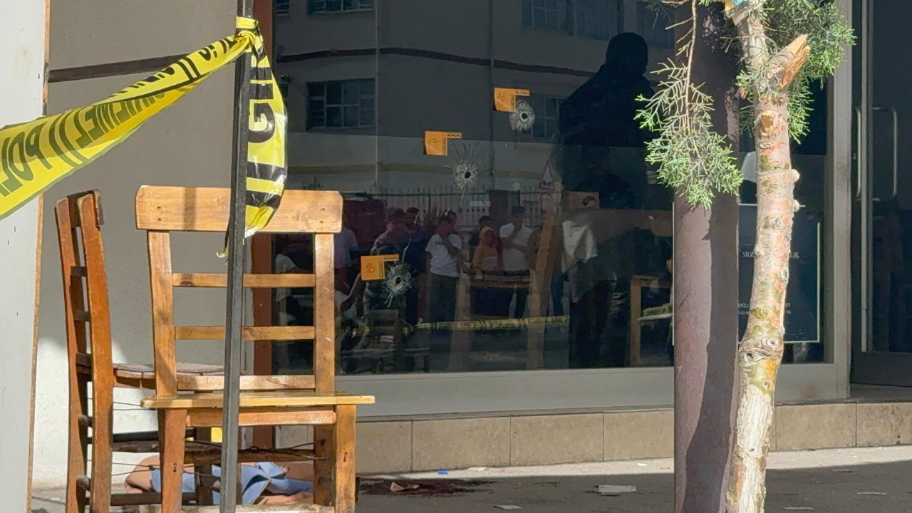 Kıraathane önünde kanlı infaz