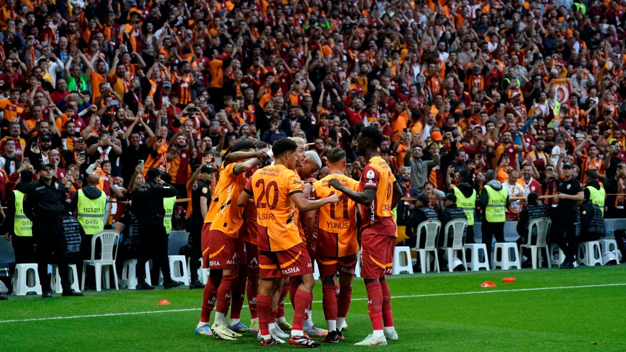 2024-25 sezonu Süper Lig şampiyonu Galatasaray!