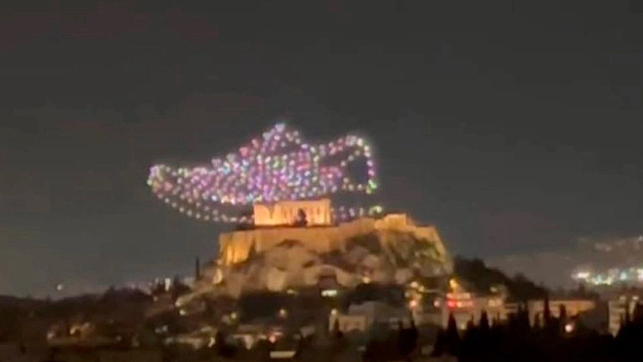 Adidas'ın şovu komşuyu karıştırdı